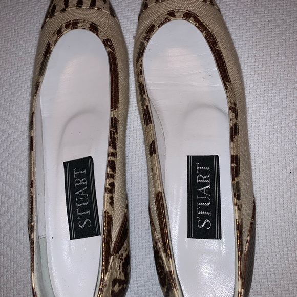 Stuart Weitzman Shoes, Size 6.5 AAA - Picture 8 of 8